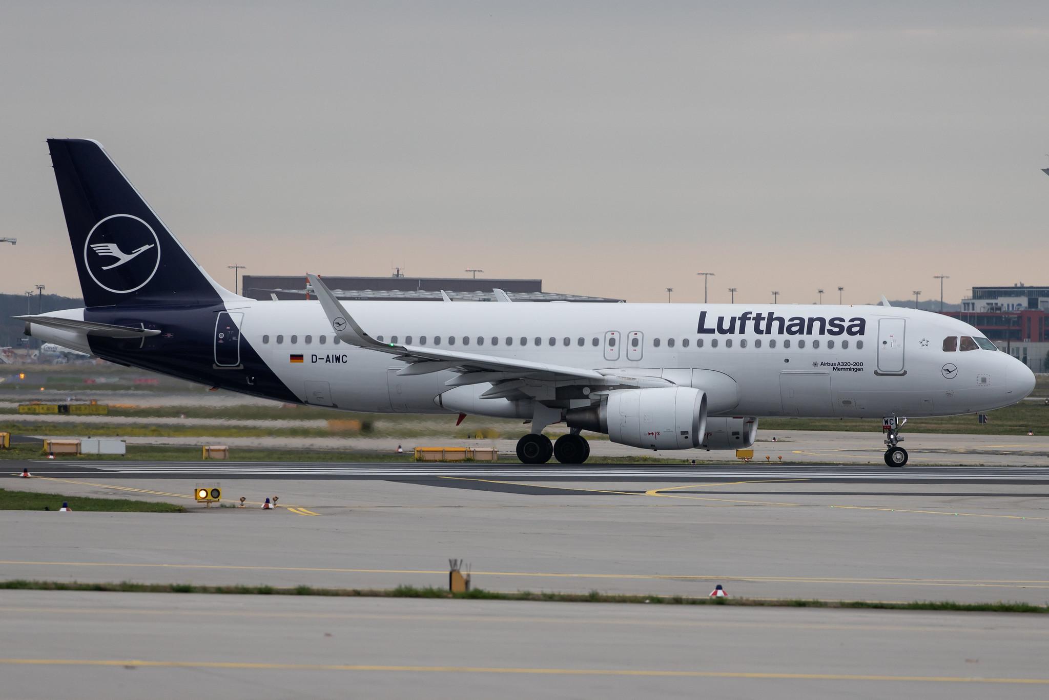 Frankfurt Airport: Lufthansa (LH / DLH) |  Airbus A320-214 A320 | D-AIWC | MSN 8667