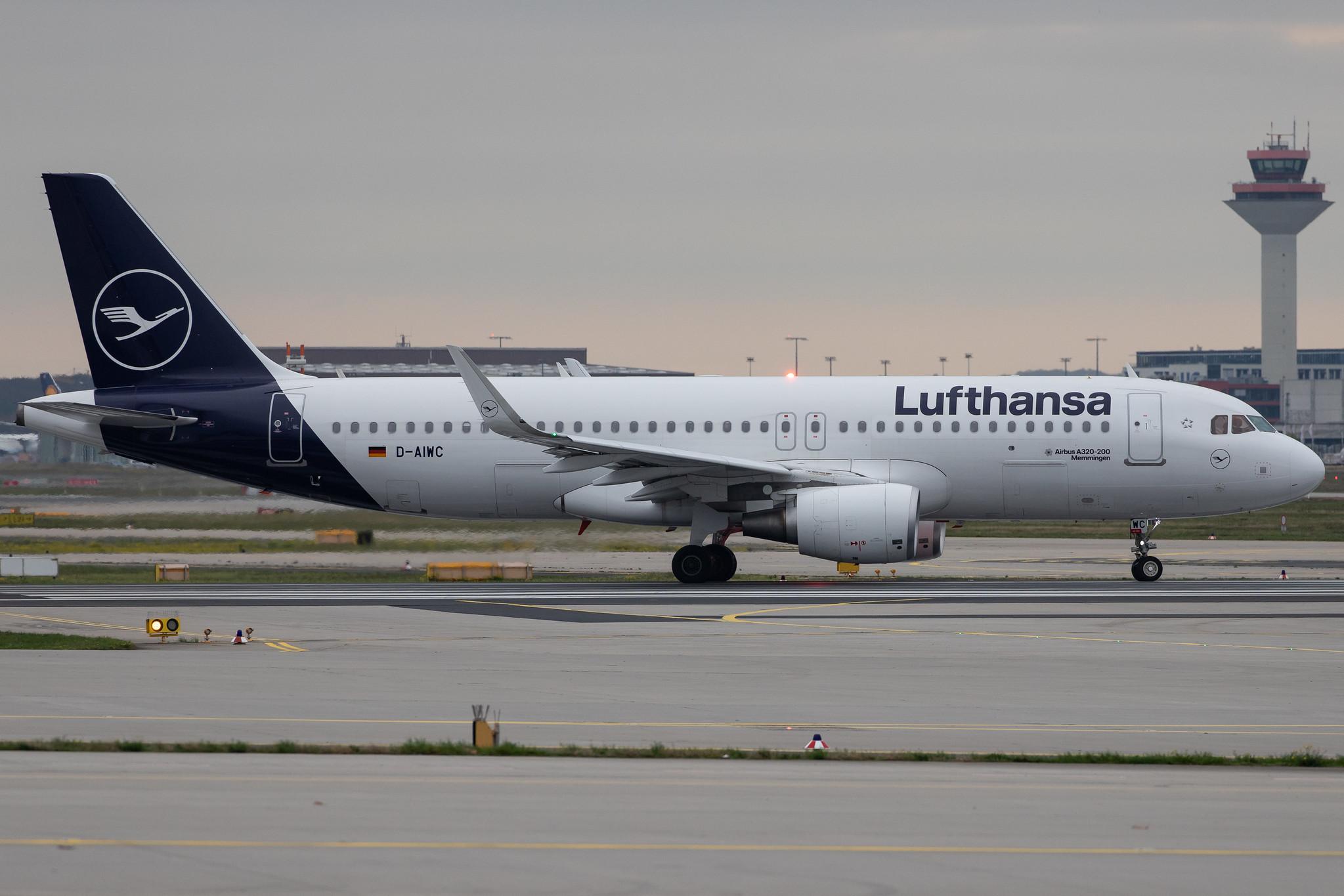 Frankfurt Airport: Lufthansa (LH / DLH) |  Airbus A320-214 A320 | D-AIWC | MSN 8667