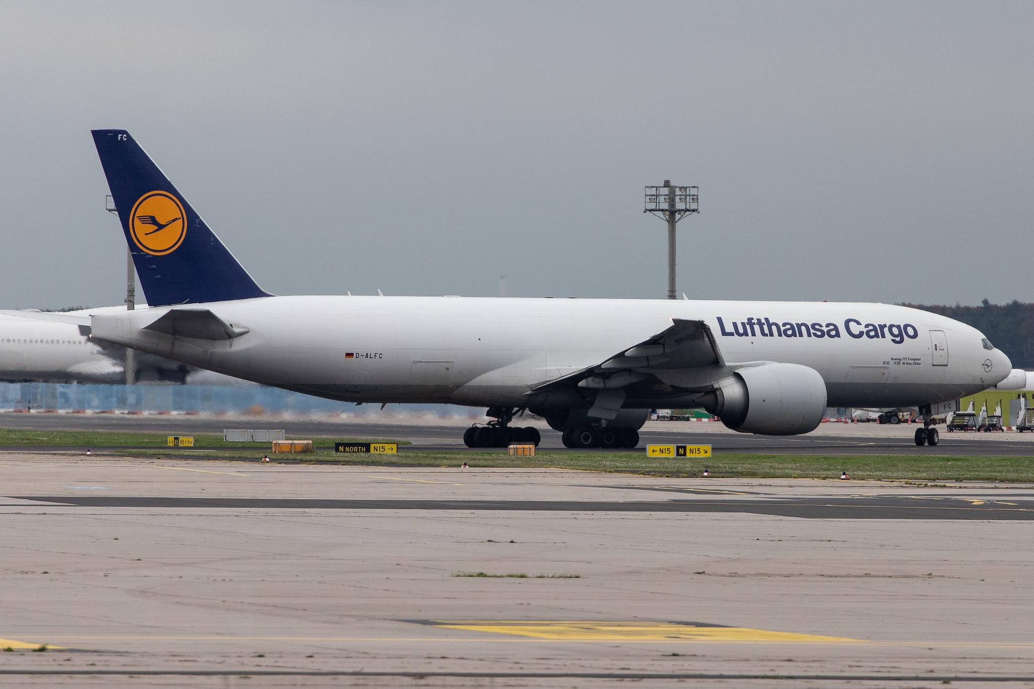 Frankfurt Airport: Lufthansa Cargo (/ GEC) |  Boeing 777-FBT B77L | D-ALFC | MSN 41676