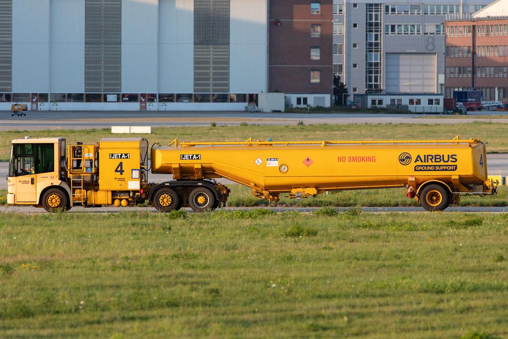 Hamburg Finkenwerder: Airbus Ground Support Tank Truck Jet A-1 |