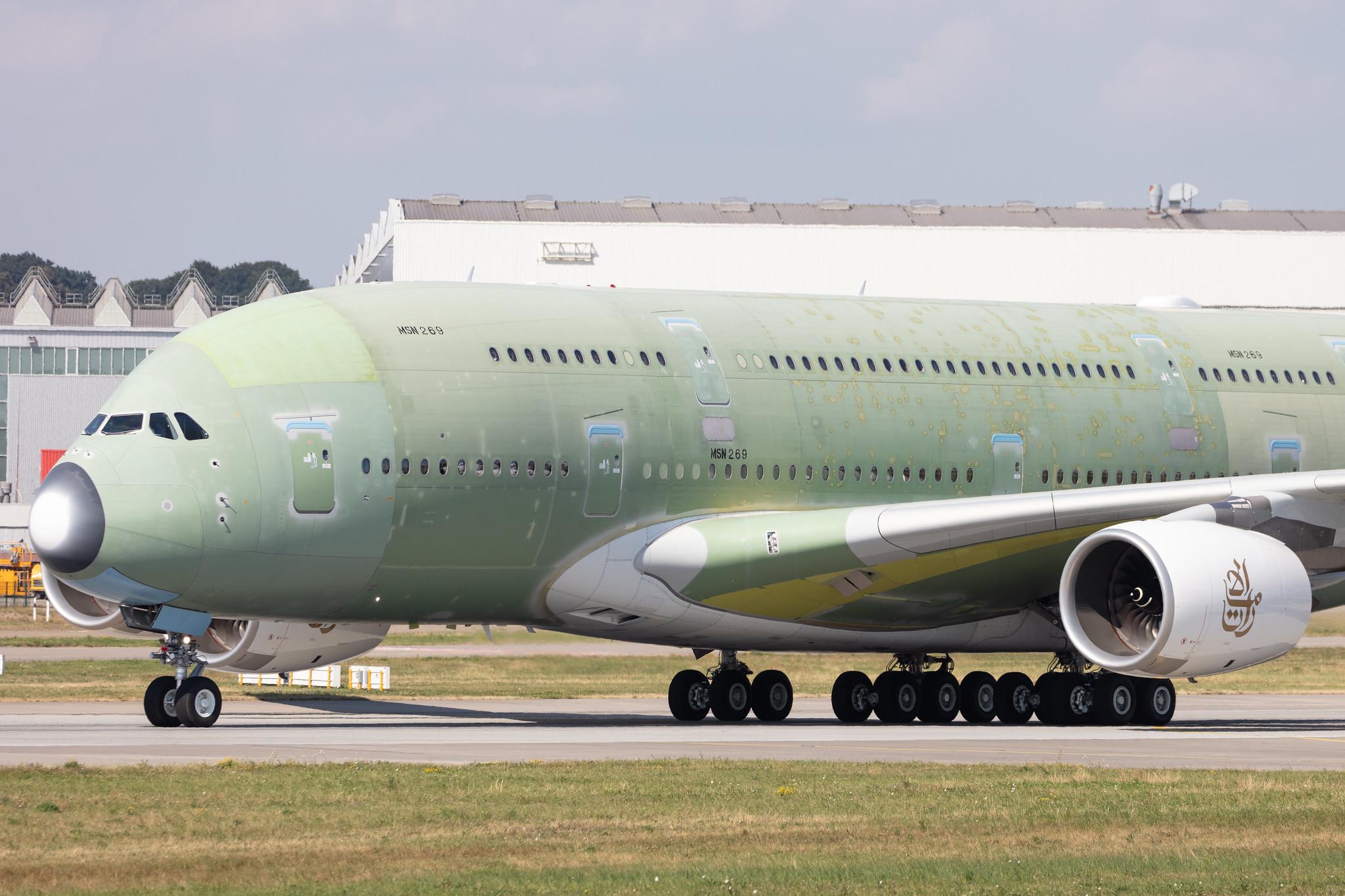 Hamburg Finkenwerder: Emirates (EK / UAE) |  Airbus A380-842 A388 | F-WWSS | MSN 269 (A6-EVP)