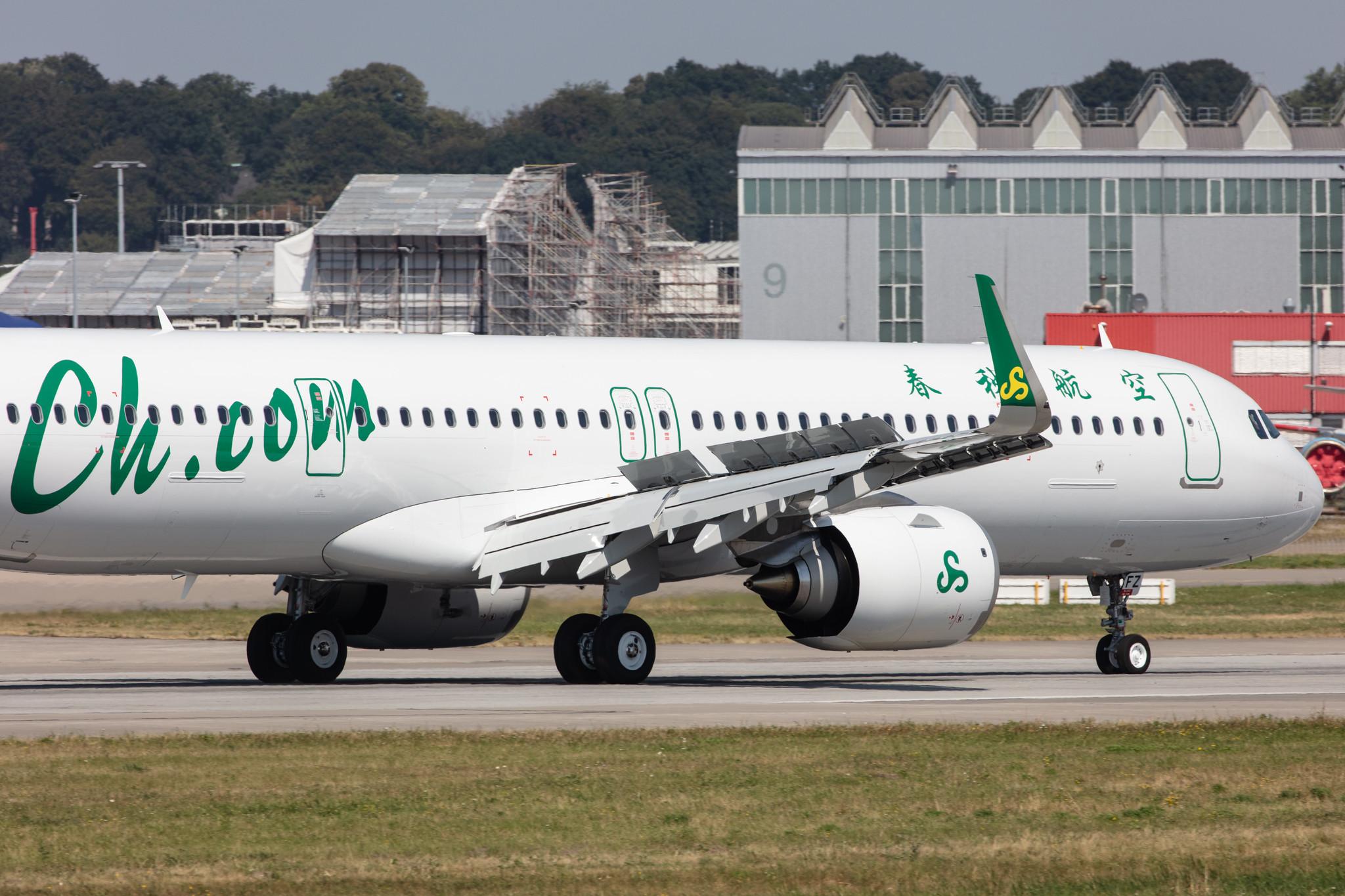 Hamburg Finkenwerder: Spring Airlines  (9C / CQH) |  Airbus A321-253NX A21N | D-AZAU (B-30FZ) | MSN 9556