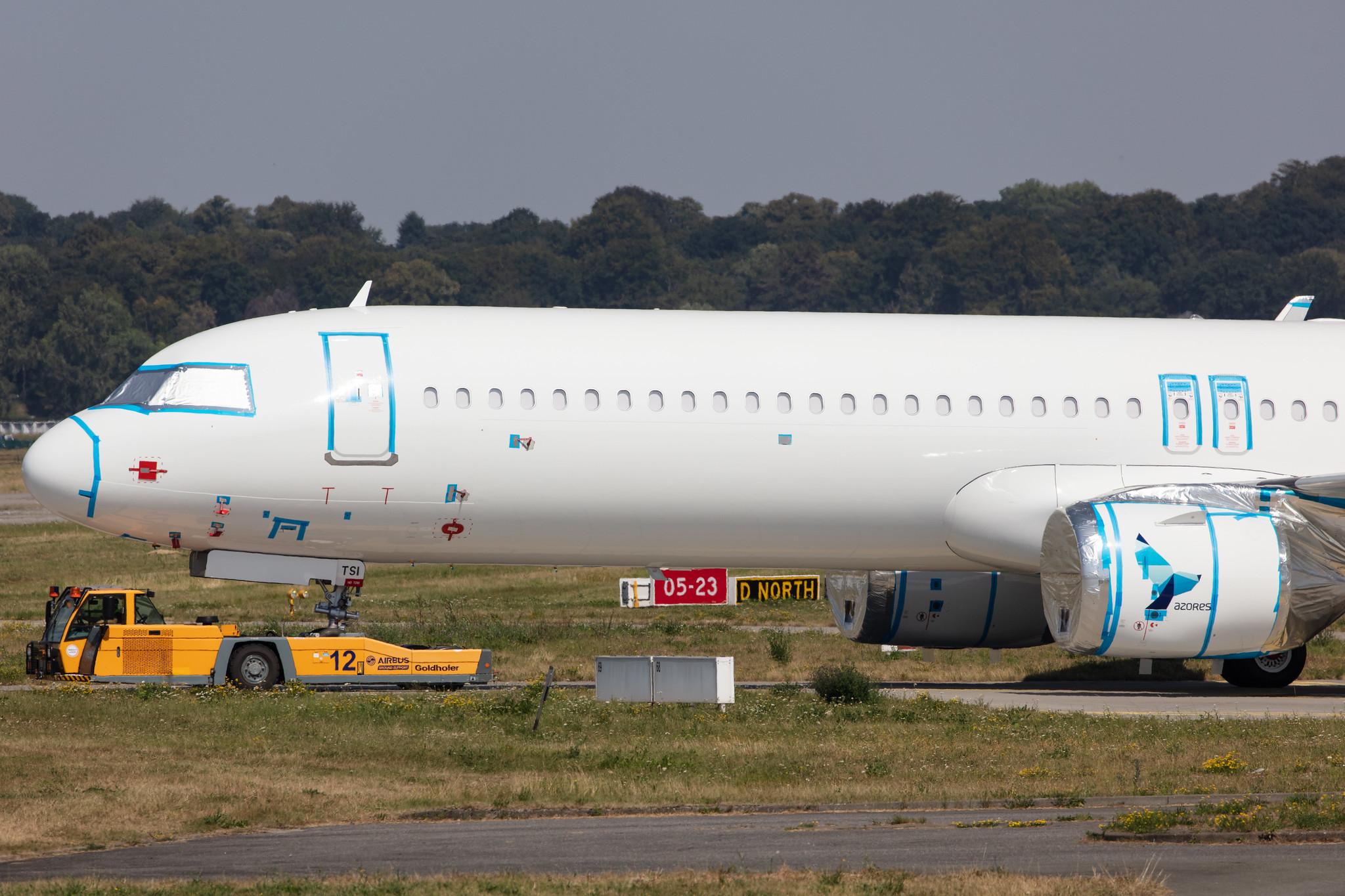 Hamburg Finkenwerder: Azores Airlines (S4 / RZO) |  Airbus A321-253NX A21N | D-AYAK (CS-TSI) | MSN 10074