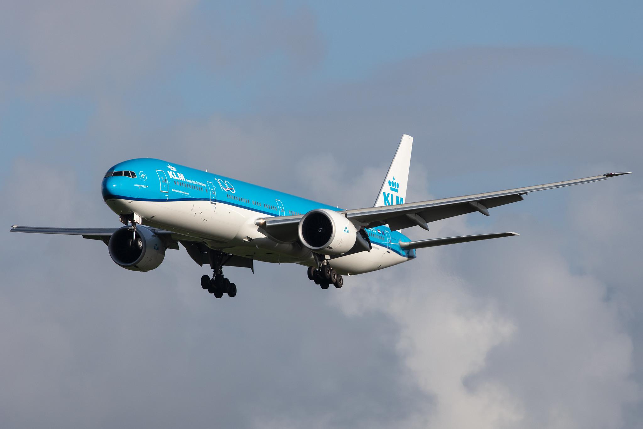 Amsterdam Airport Schiphol: KLM (KL / KLM) |  Boeing 777-306(ER) B77W | PH-BVU | MSN 61702