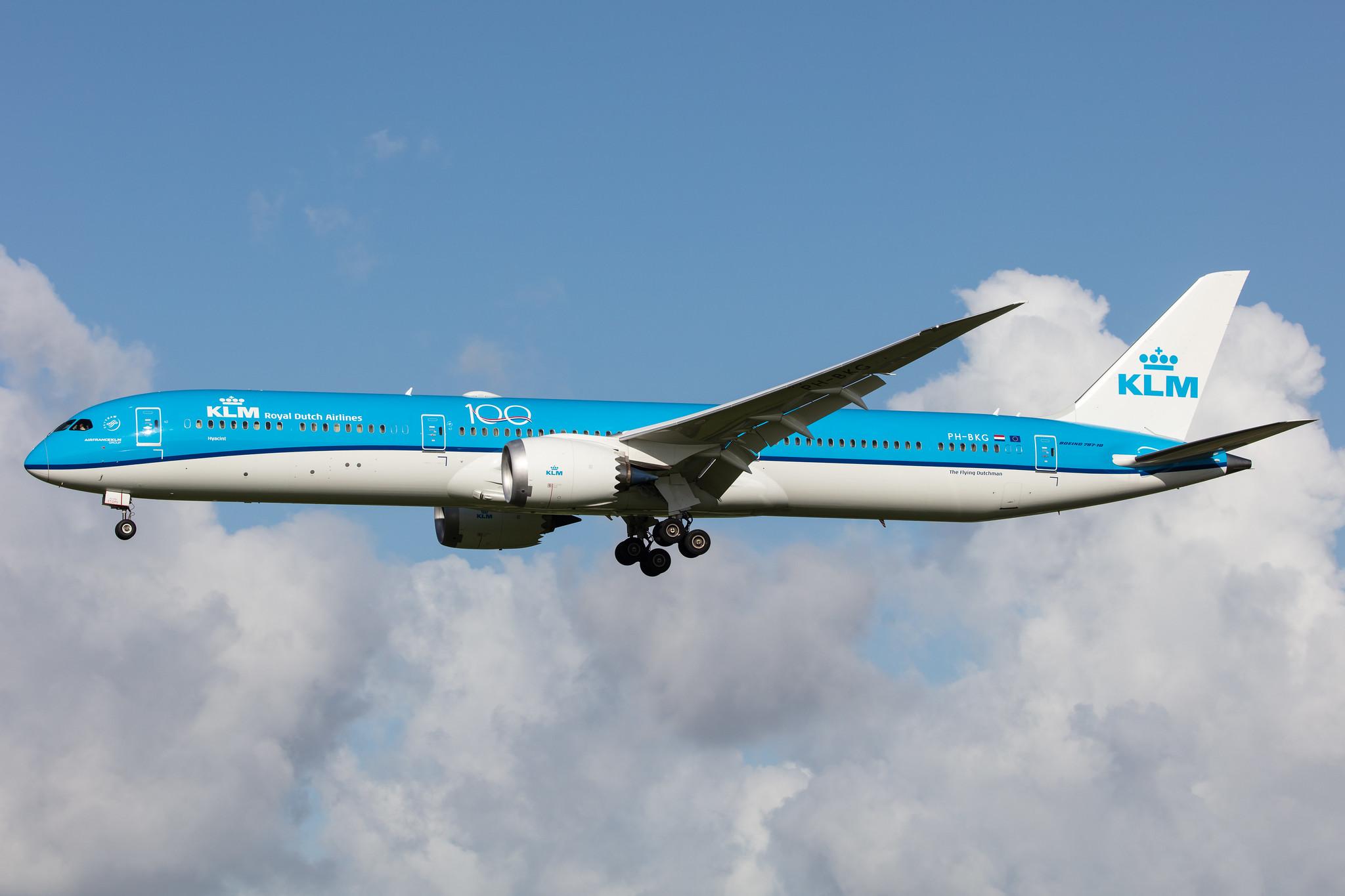Amsterdam Airport Schiphol: KLM (KL / KLM) |  Boeing 787-10 Dreamliner B78X | PH-BKG | MSN 42508