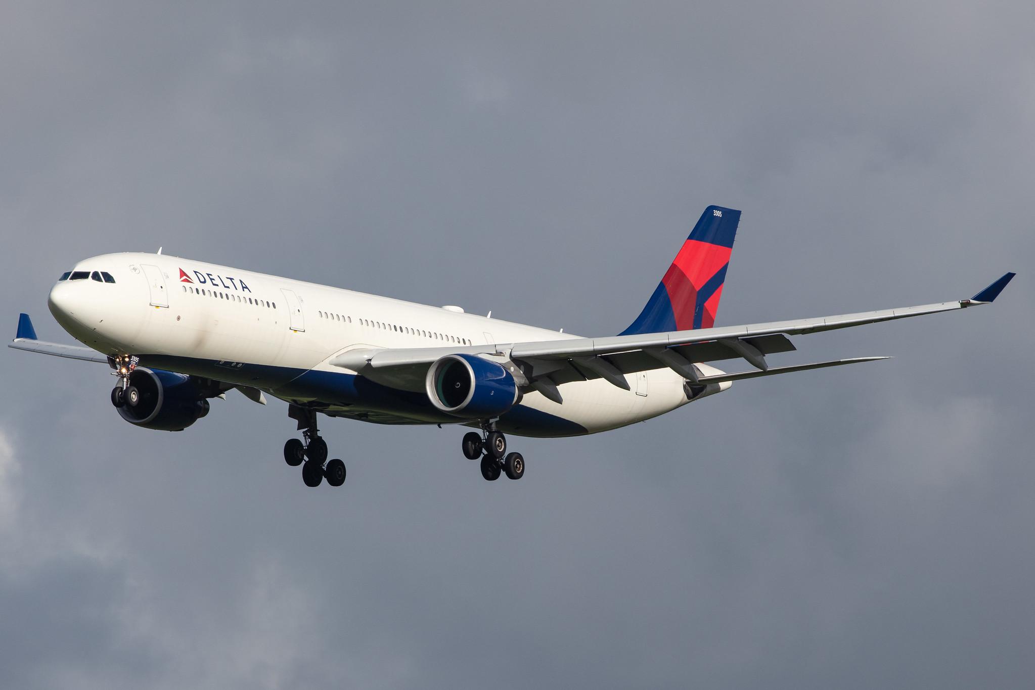 Amsterdam Airport Schiphol: Delta Air Lines (DL / DAL) |  Airbus A330-323 A333 | N805NW | MSN 0552
