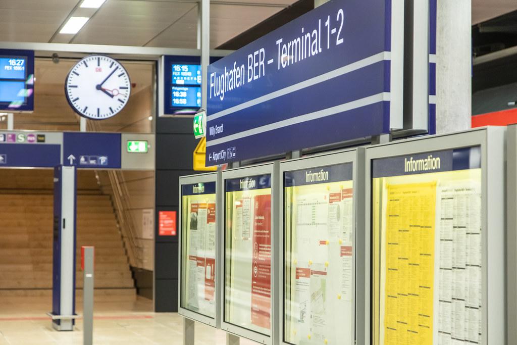 Flughafen Berlin Brandenburg: Flughafen BER - Terminal 1-2