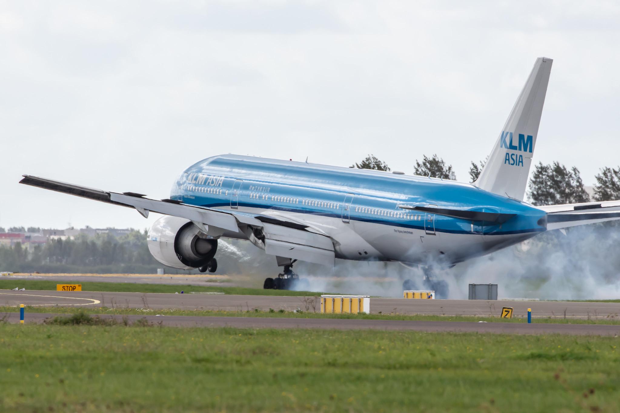 Amsterdam Airport Schiphol: KLM (KL / KLM) |  Boeing 777-206(ER) B772 | PH-BQK | MSN 29399