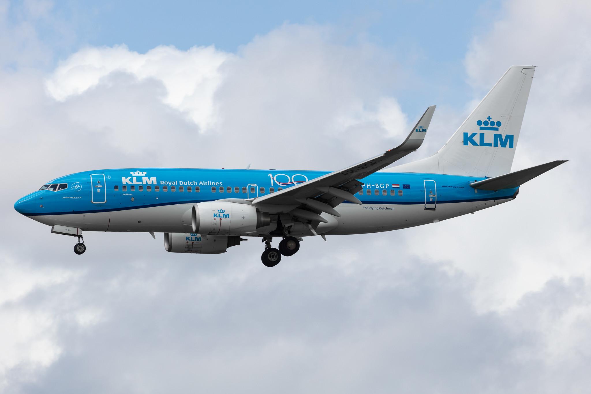 Amsterdam Airport Schiphol: KLM (KL / KLM) |  Boeing 737-7K2 B737 | PH-BGP | MSN 38127