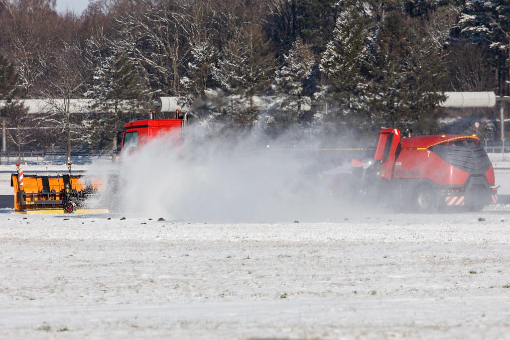 Hamburg Airport: Schneeräumung | Winterdienst