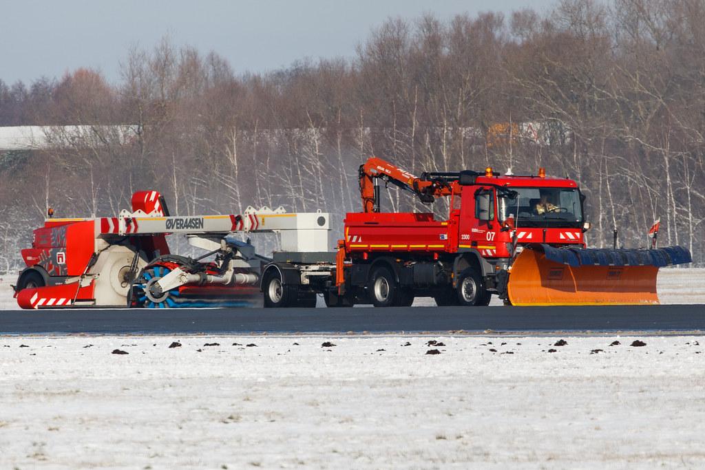 Hamburg Airport: Schneeräumung | Winterdienst