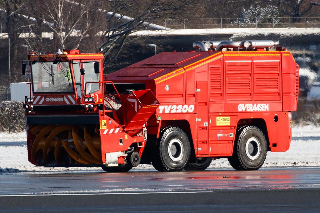 Hamburg Airport: Schneeräumung | Winterdienst