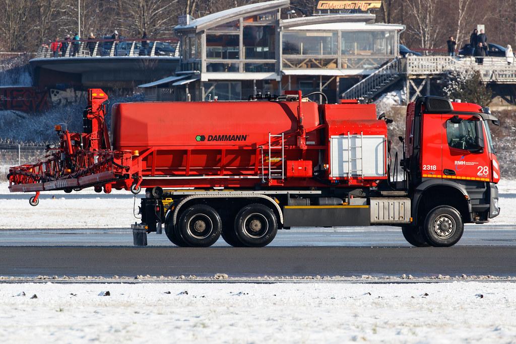 Hamburg Airport: Schneeräumung | Winterdienst