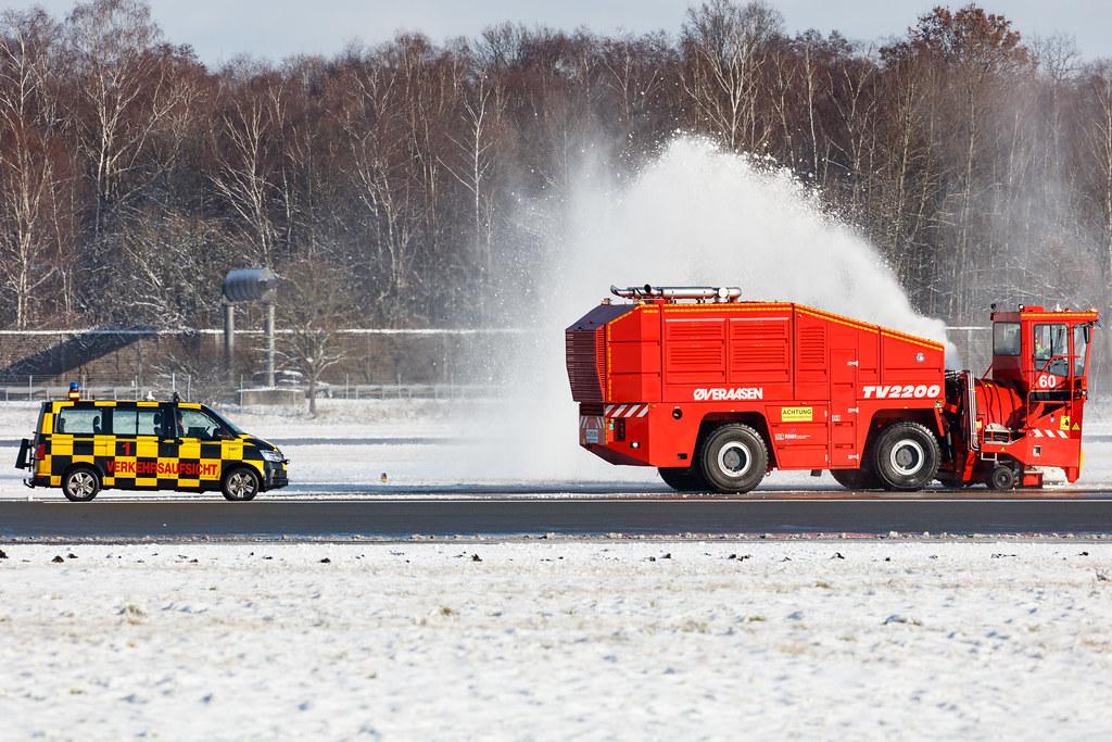 Hamburg Airport: Schneeräumung | Winterdienst