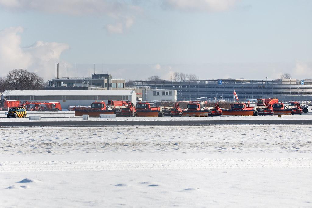 Hamburg Airport: Schneeräumung | Winterdienst