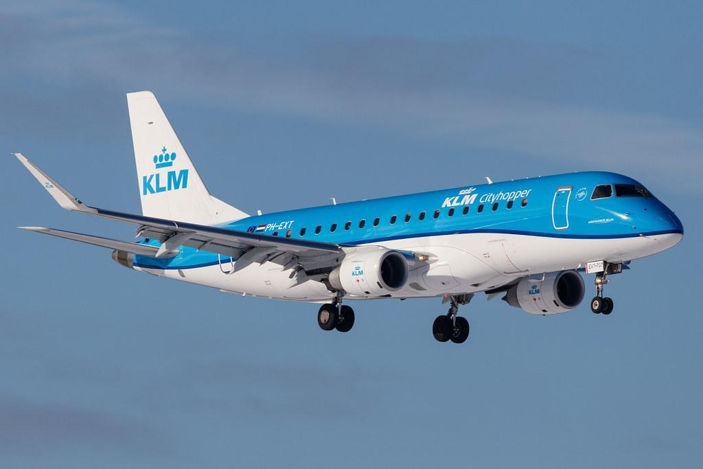 Hamburg Airport: KLM (KL / KLM) | Operator: KLM Cityhopper |  Embraer E175STD E75L | PH-EXT | MSN 17000707