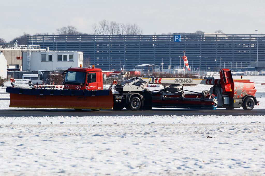 Hamburg Airport: Schneeräumung | Winterdienst