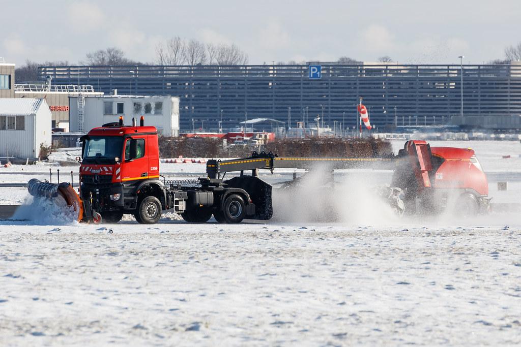 Hamburg Airport: Schneeräumung | Winterdienst