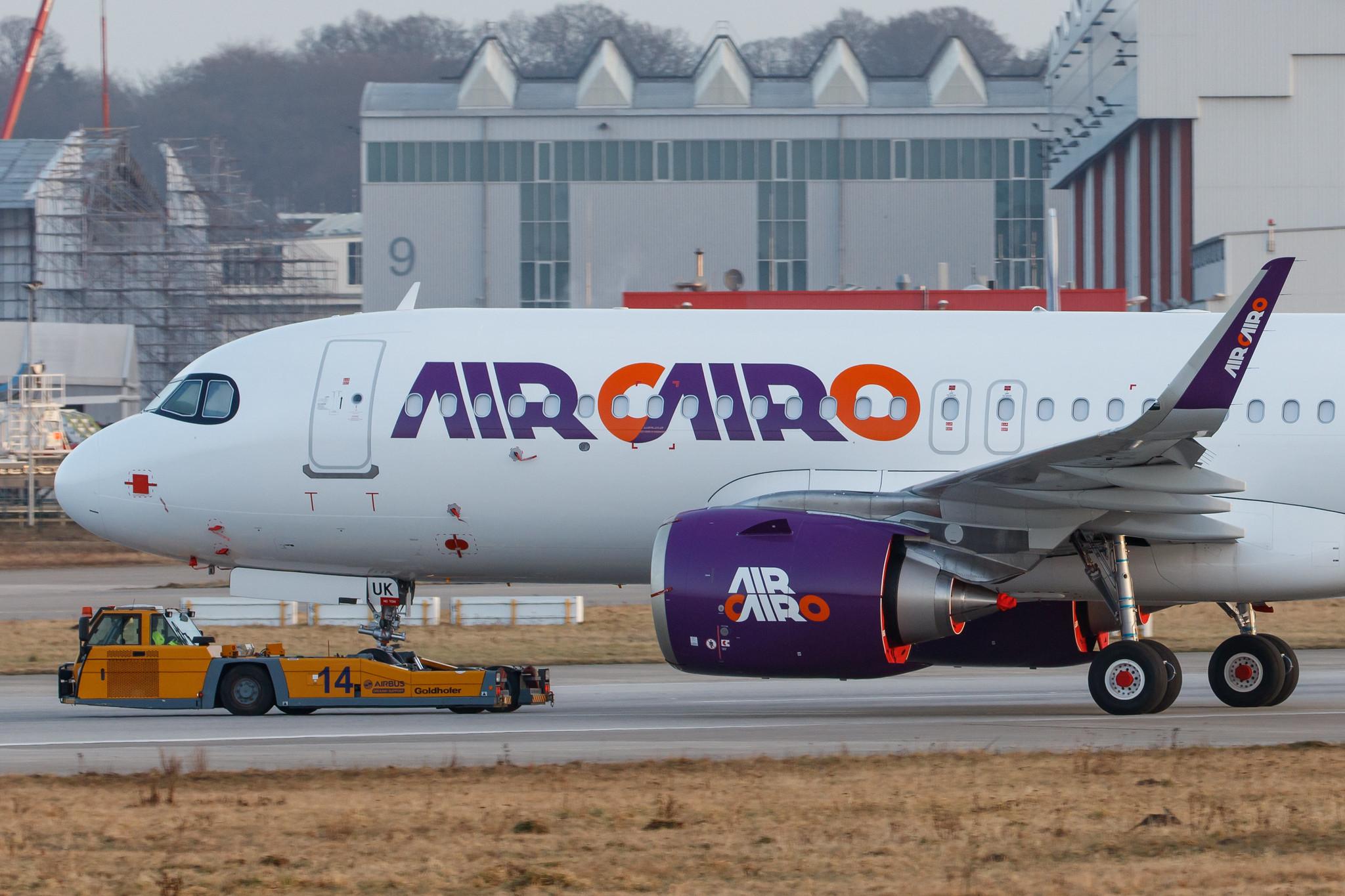 Hamburg Finkenwerder: Air Cairo (SM / MSC) |  Airbus A320-251N A20N | D-AVVQ | MSN 10152