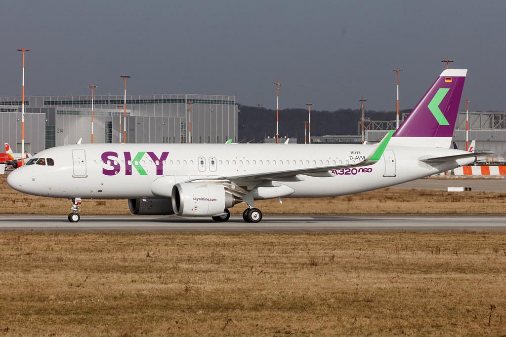 Hamburg Finkenwerder: Sky Airline (H2 / SKU) | Airbus A320-251N A20N | D-AVVL | MSN 10123