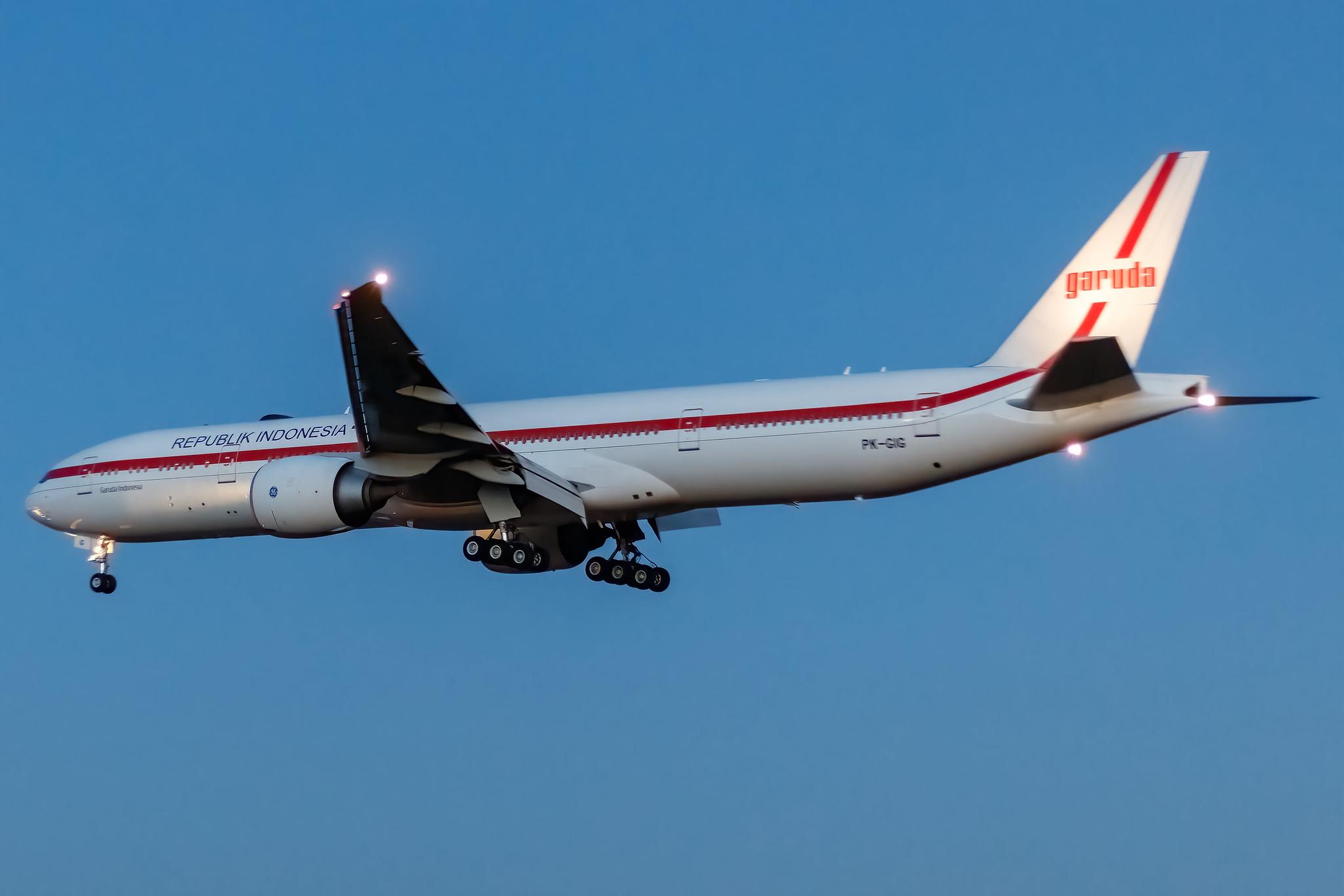 Hamburg Airport: Garuda Indonesia (GA / GIA) |  Boeing 777-3U3(ER) B77W | PK-GIG | MSN 29143