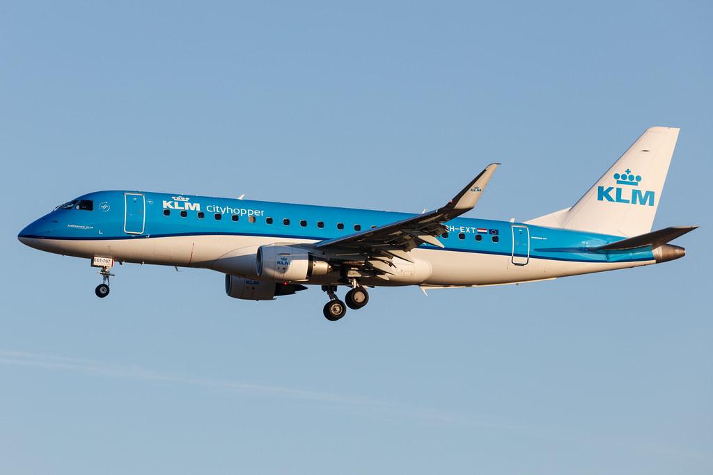 Hamburg Airport: KLM (KL / KLM) | Operator: KLM Cityhopper |  Embraer E175STD E75L | PH-EXT | MSN 17000707