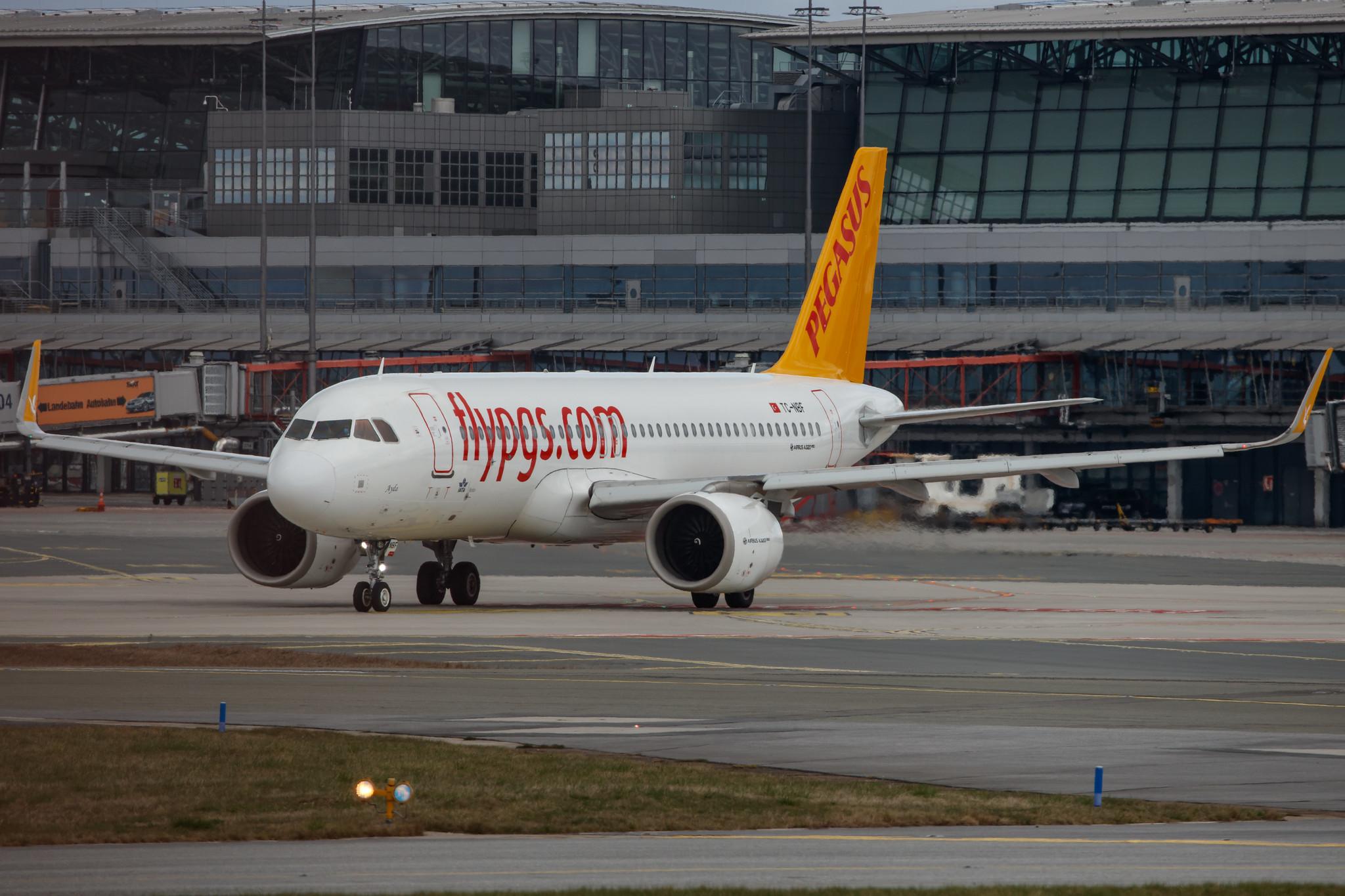 Hamburg Airport: Pegasus (PC / PGT) | Operator: Pegasus Airlines |  Airbus A320-251N A20N | TC-NBF | MSN 07321