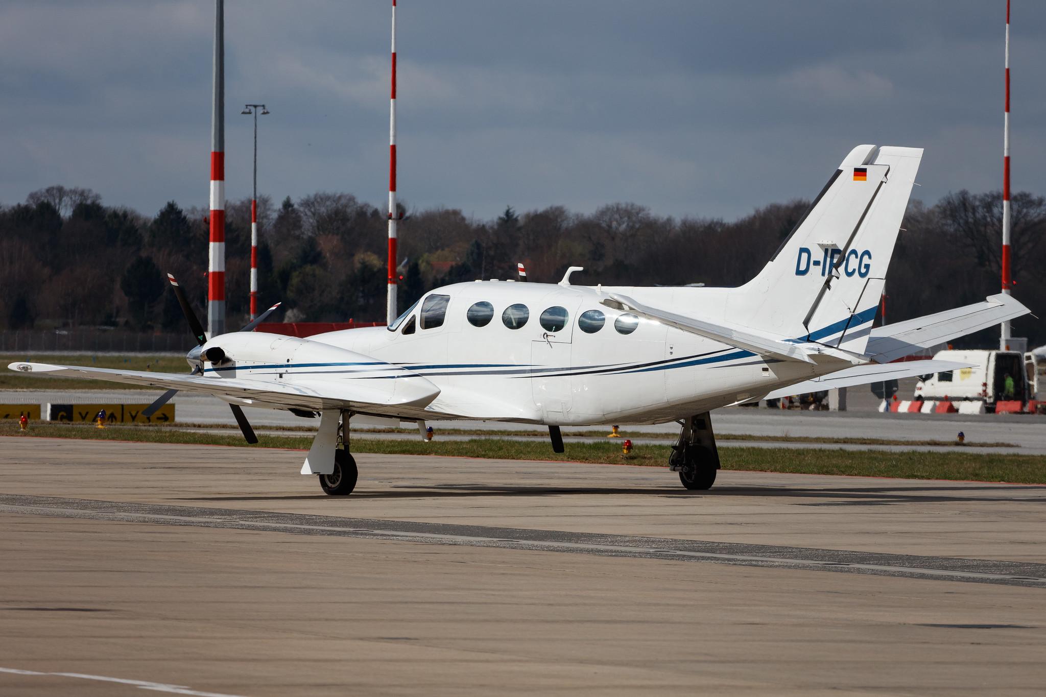 Hamburg Airport: Aerowest |  Cessna 425 C425 | D-IPCG | MSN 425-0177