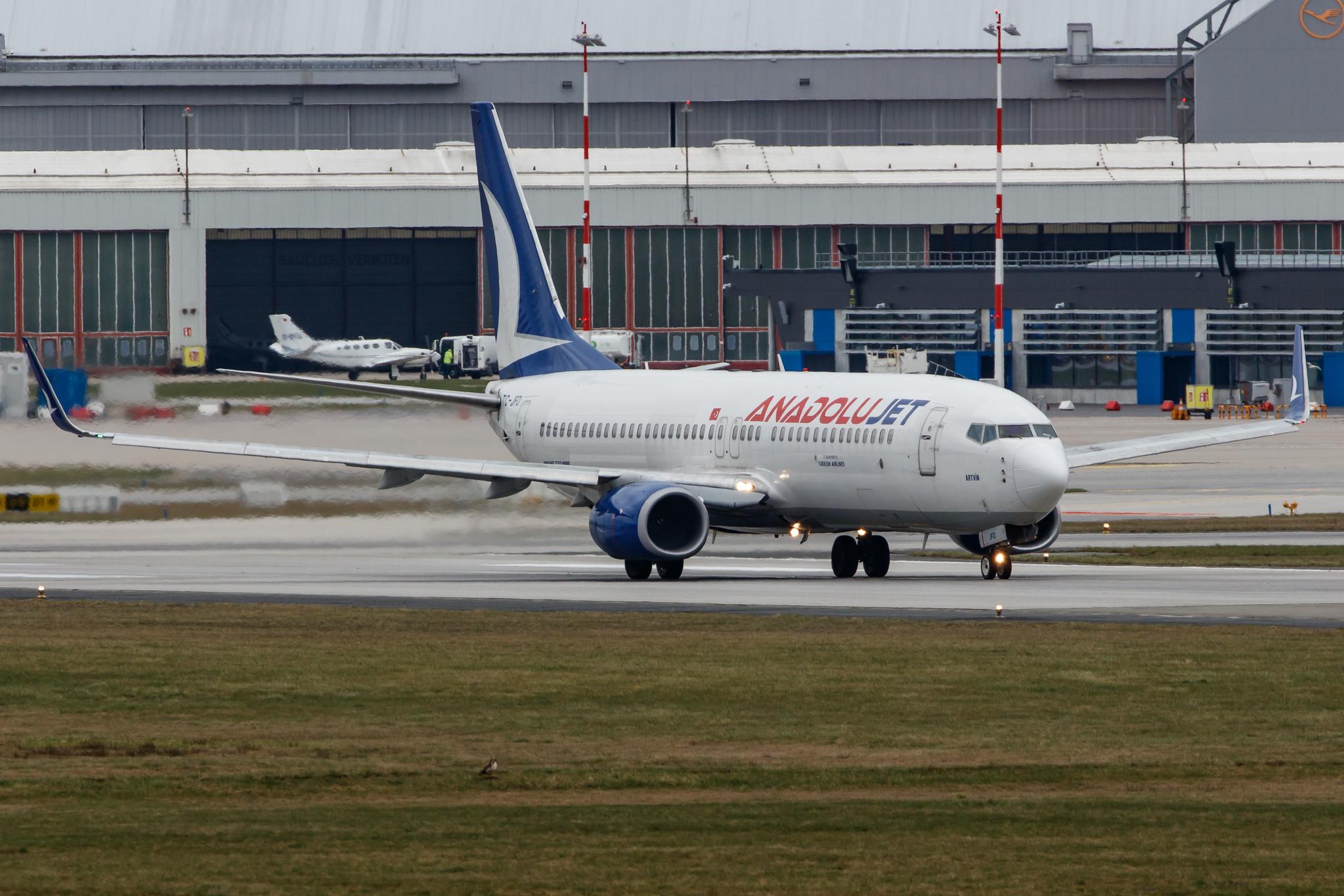 Hamburg Airport: AnadoluJet (TK / THY) | Operator: Turkish Airlines |  Boeing 737-8F2 B738 | TC-JFD | MSN 29766