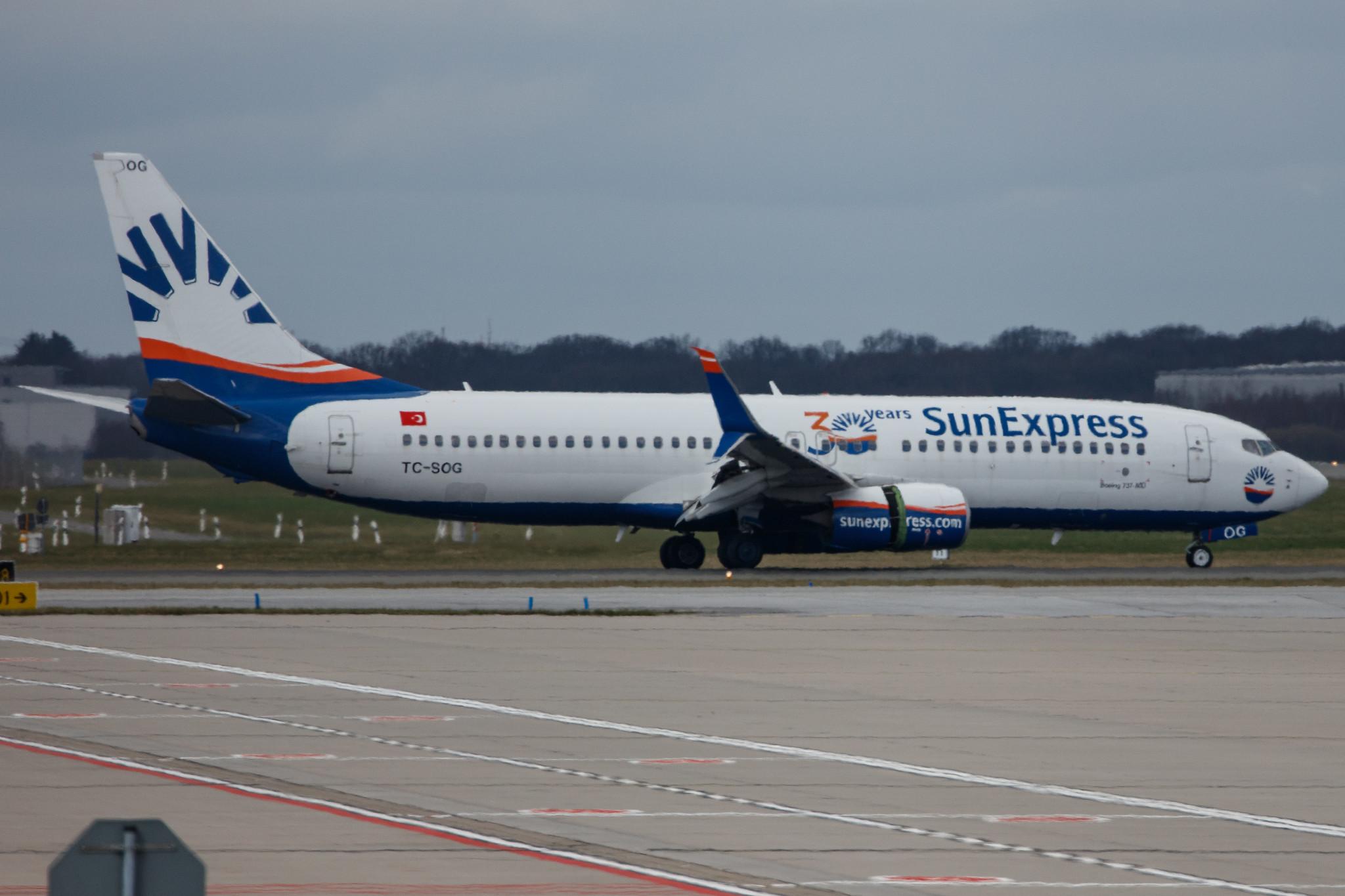 Hamburg Airport: SunExpress (XQ / SXS) |  Boeing 737-8HC B738 | TC-SOG | MSN 61179