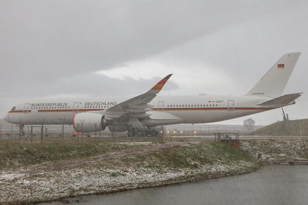 Hamburg Airport: German Air Force (/ GAF) |  Airbus A350-941CJ A359 | D-AGVT | MSN 468