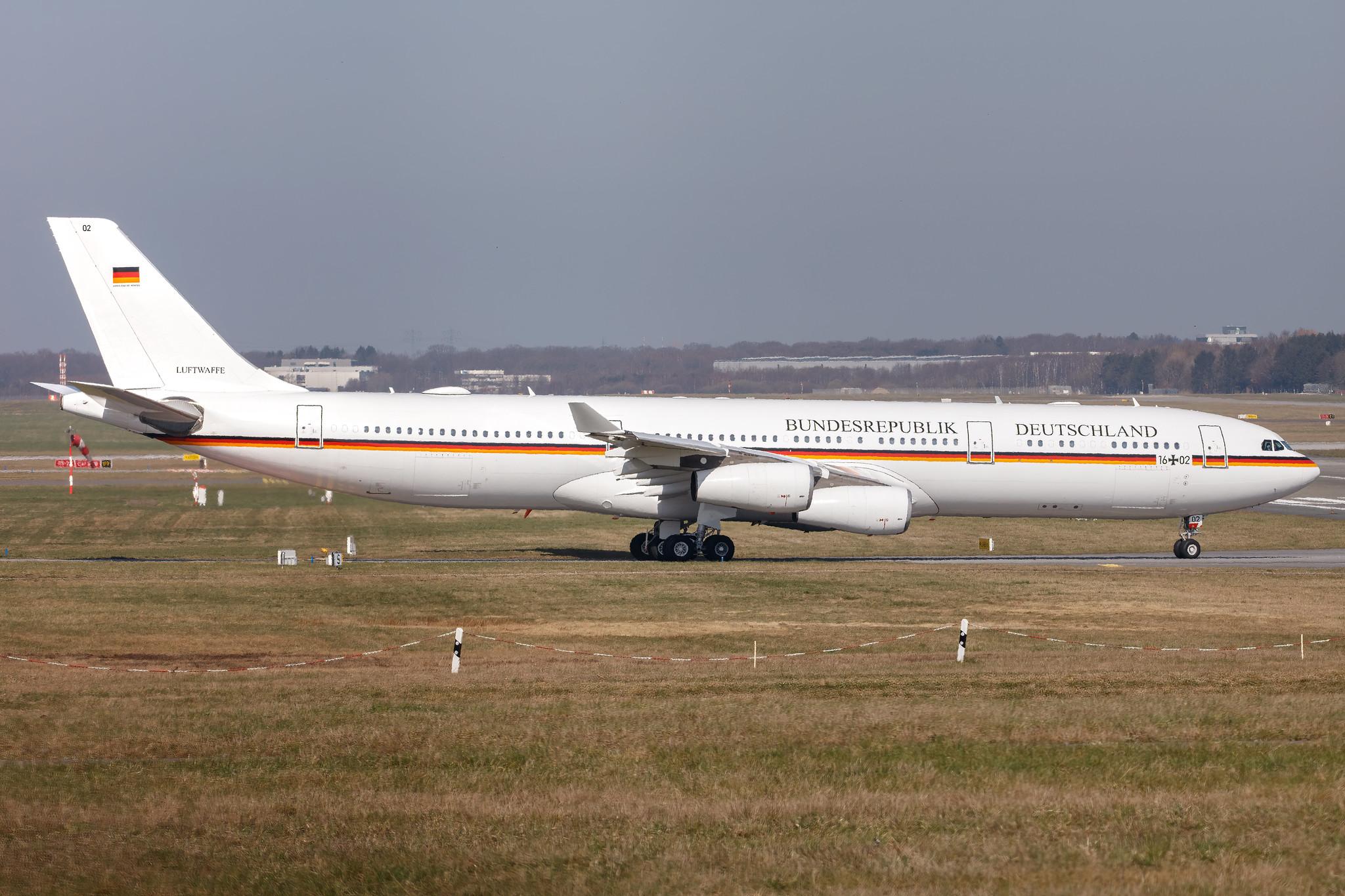 Hamburg Airport: German Air Force (/ GAF) | Airbus A340-313 A343 | 16+02 | MSN 355
