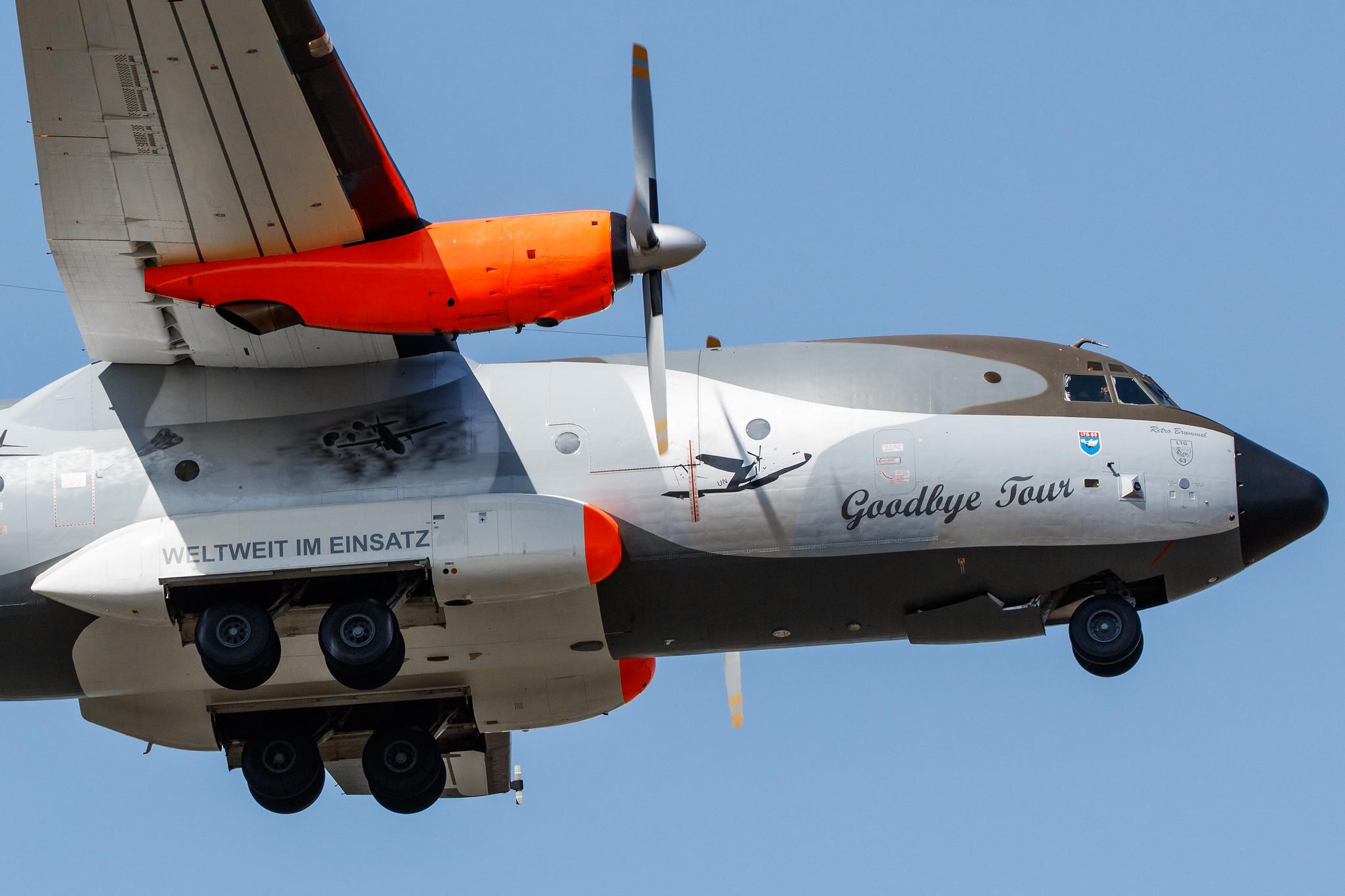 Hamburg Airport: German Air Force (/ GAF) | Transall C-160D C160 | 50+40 | MSN D62