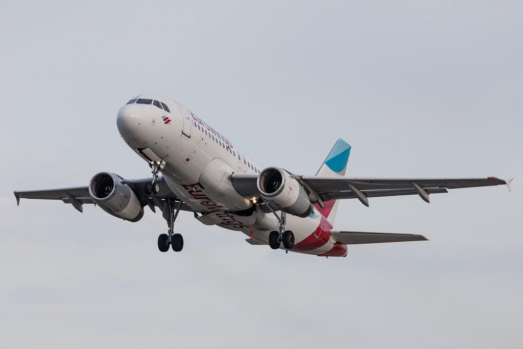 Hamburg Airport: Eurowings (EW / EWG) |  Airbus A319-132 A319 | D-AGWB | MSN 2833