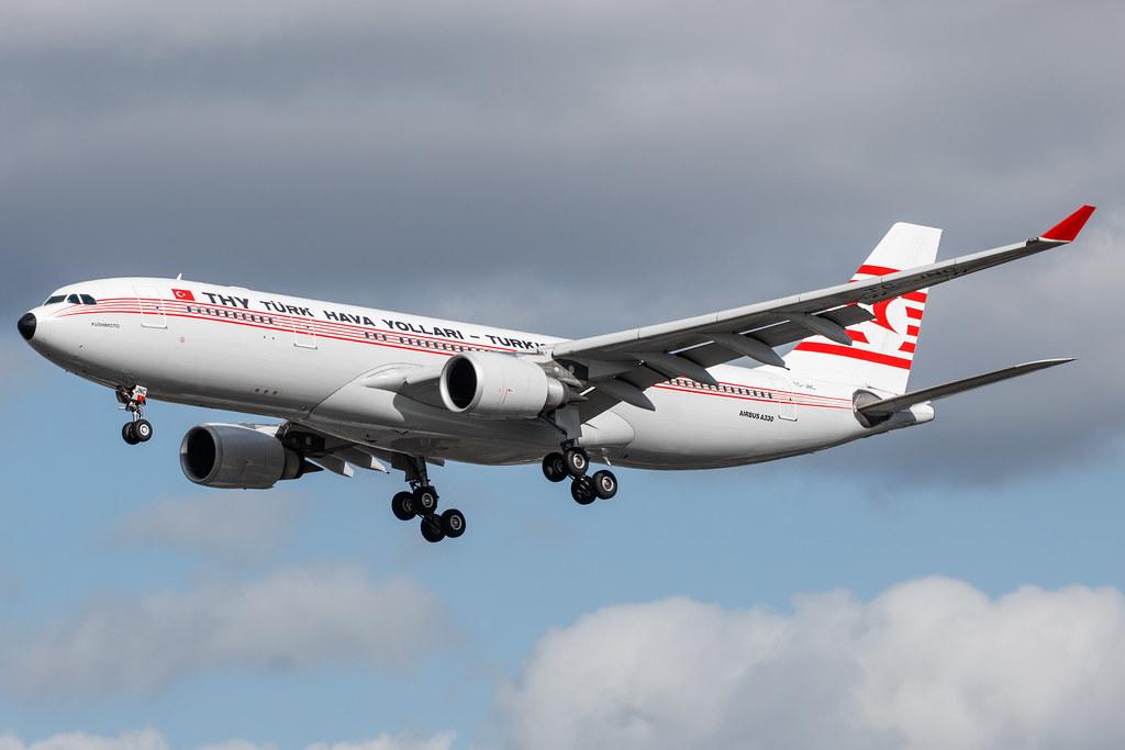 Hamburg Airport: Turkish Airlines (TK / THY) |  Livery: Retro Livery |  Airbus A330-203 A332 | TC-JNC | MSN 0742