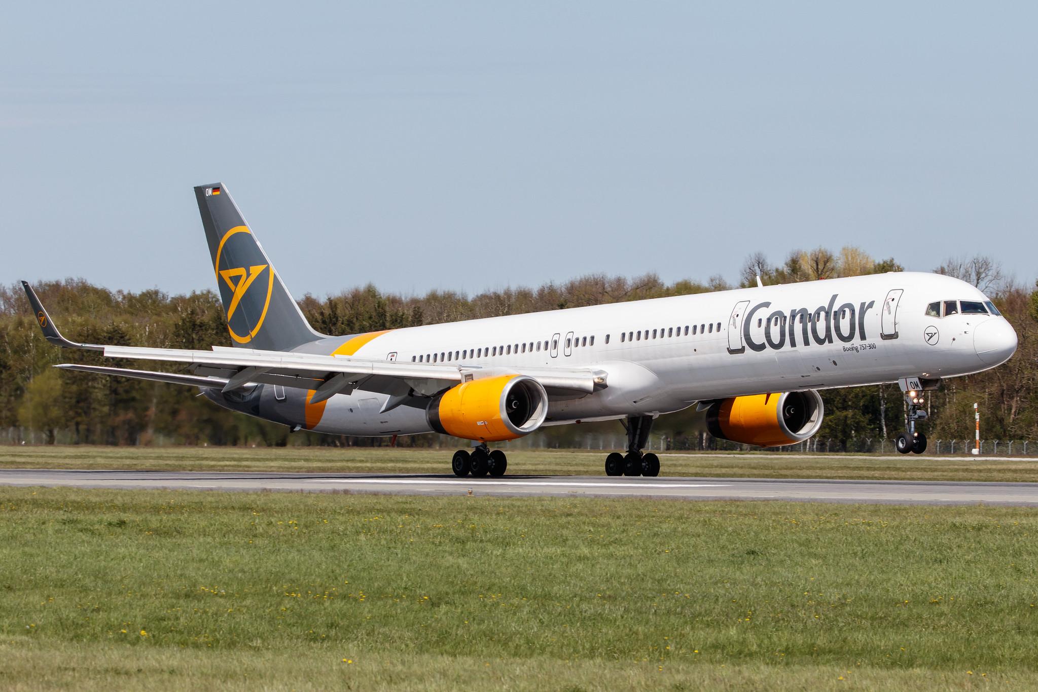 Hamburg Airport: Condor (DE / CFG) |  Boeing 757-330 B753 | D-ABOM | MSN 29022