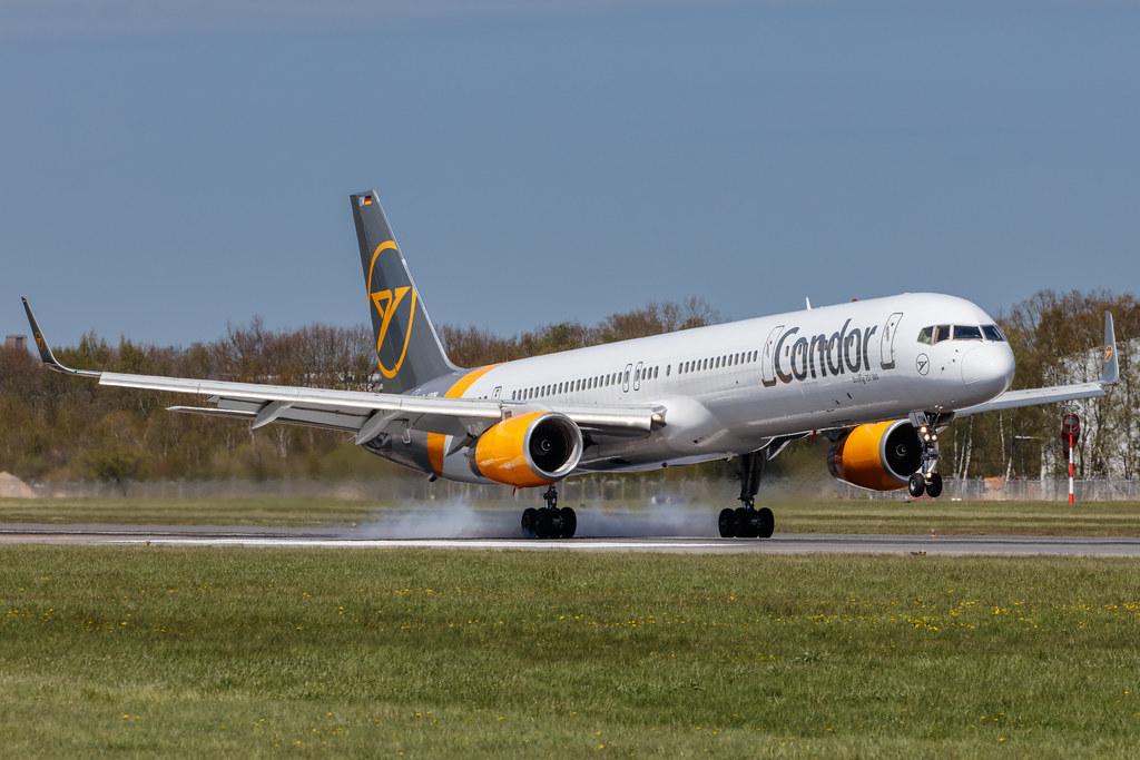 Hamburg Airport: Condor (DE / CFG) |  Boeing 757-330 B753 | D-ABOM | MSN 29022