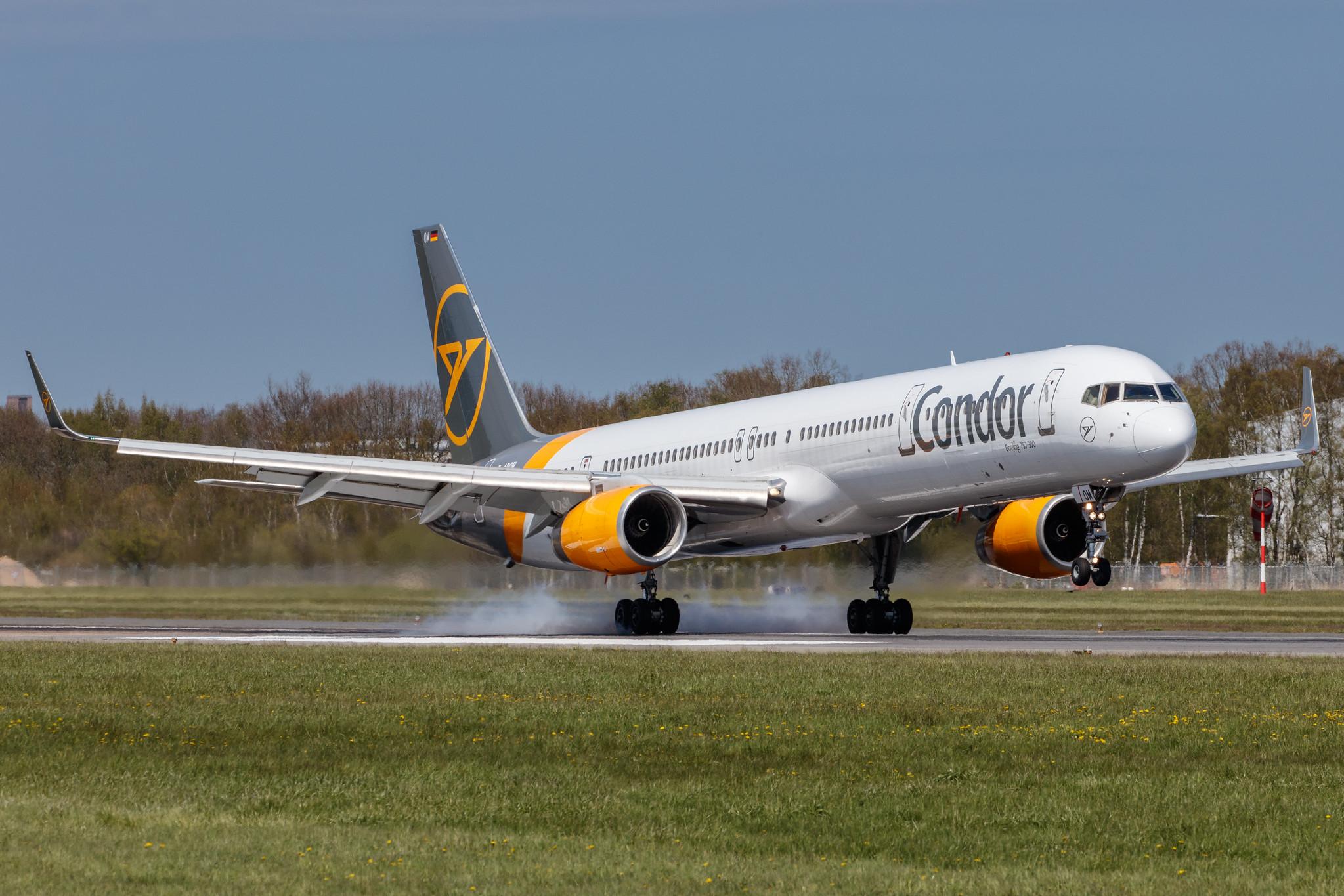 Hamburg Airport: Condor (DE / CFG) |  Boeing 757-330 B753 | D-ABOM | MSN 29022