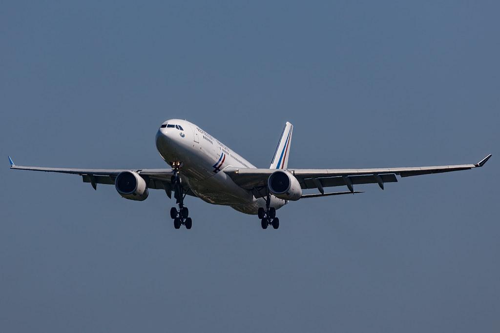 Hamburg Airport: French Air Force |  Airbus A330-243 A332 | F-UJCS | MSN 1608