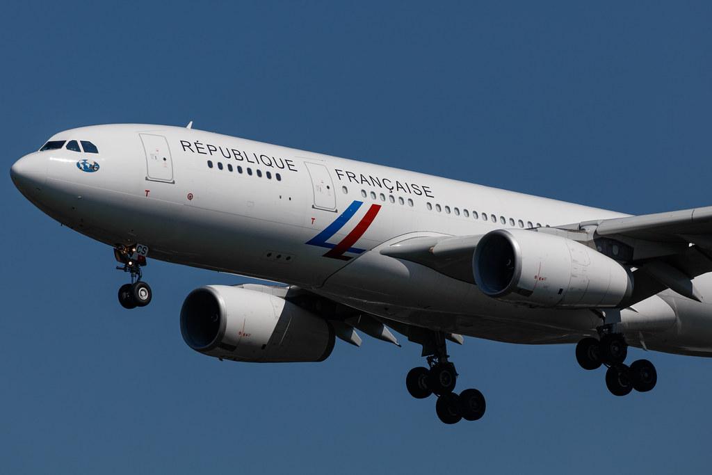 Hamburg Airport: French Air Force |  Airbus A330-243 A332 | F-UJCS | MSN 1608