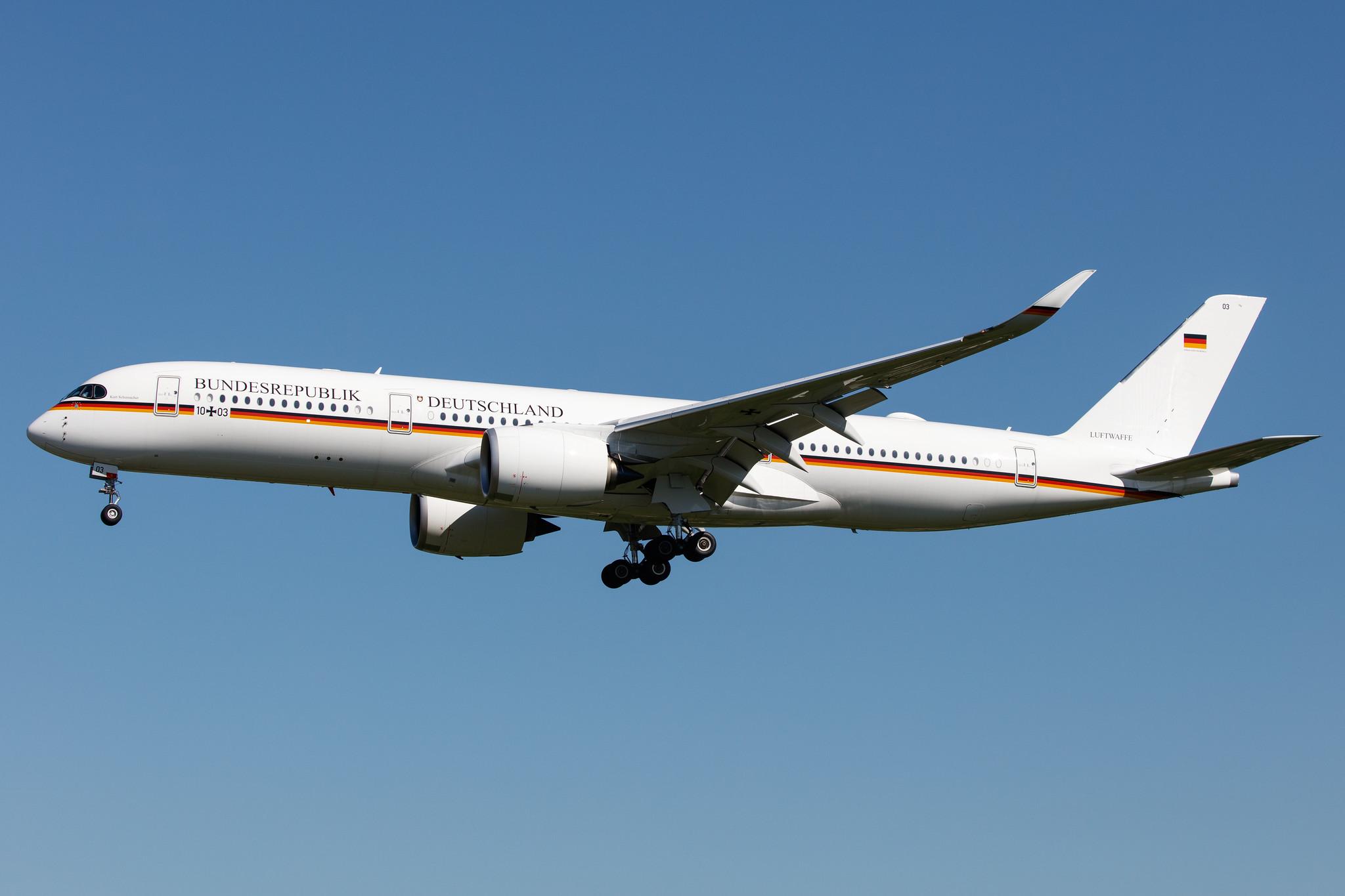 Hamburg Airport: German Air Force (/ GAF) |  Airbus A350-941 A359 | 10+03 | MSN 416