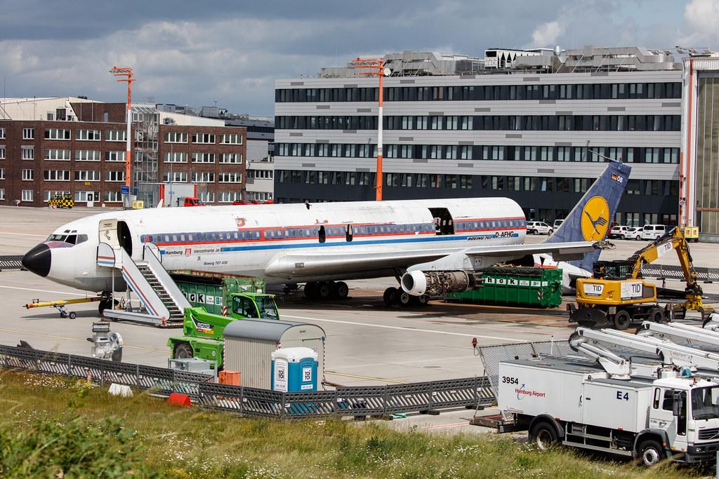 Hamburg Airport: Lufthansa (LH / DLH) | Boeing 707-430 B704 | D-ABOB | MSN 17720