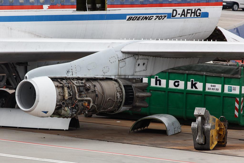 Hamburg Airport: Lufthansa (LH / DLH) | Boeing 707-430 B704 | D-ABOB/D-ABOD | MSN 17720
