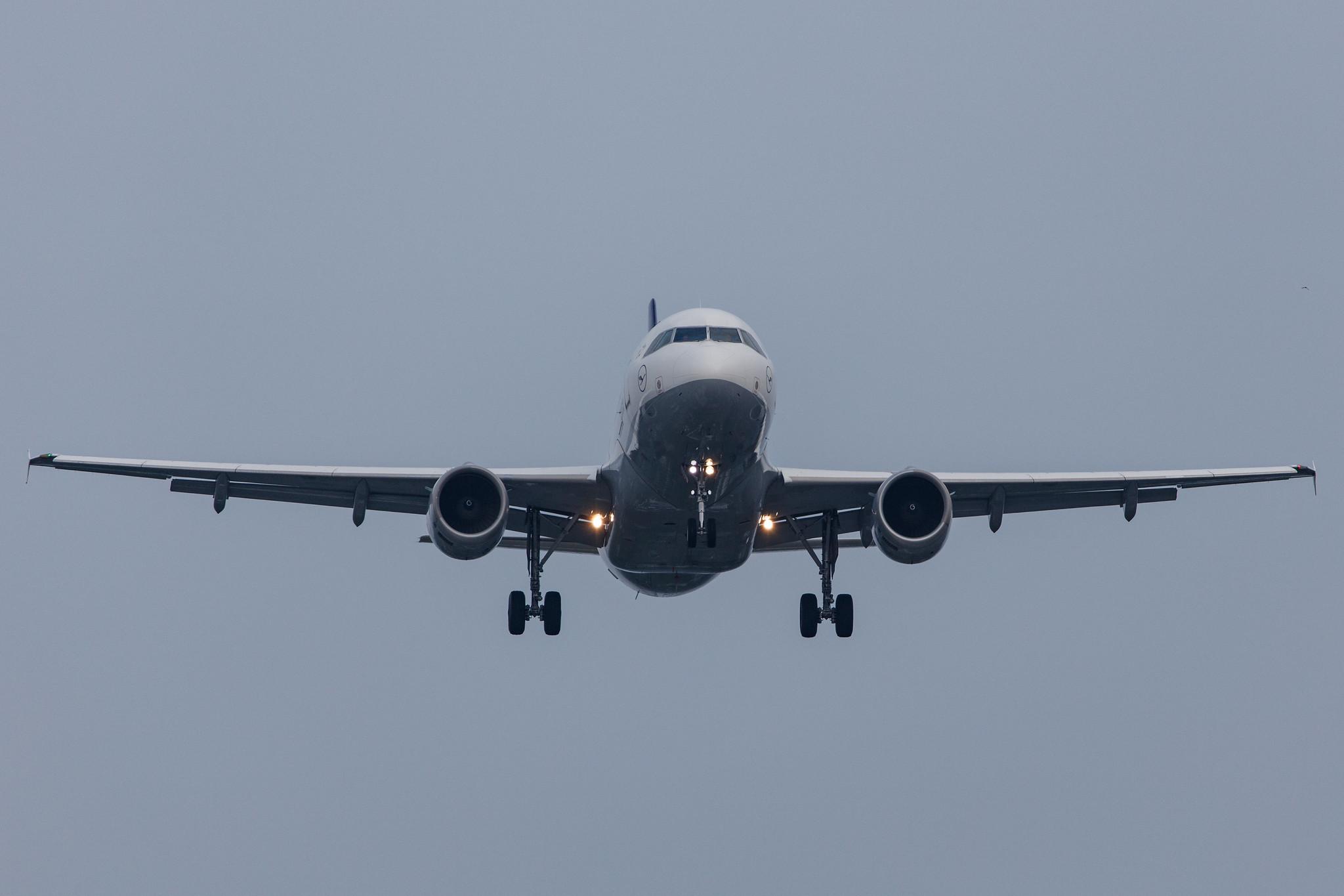 Hamburg Airport: Lufthansa (LH / DLH) |  Airbus A319-114 A319 | D-AILA | MSN 0609
