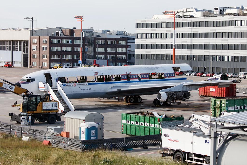 Hamburg Airport: Hamburg Airport: Lufthansa (LH / DLH) | Boeing 707-430 B704 | D-ABOB/D-ABOD | MSN 17720