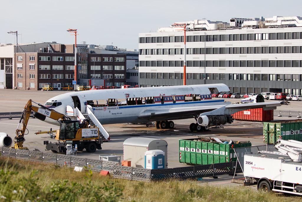 Hamburg Airport: Hamburg Airport: Lufthansa (LH / DLH) | Boeing 707-430 B704 | D-ABOB/D-ABOD | MSN 17720