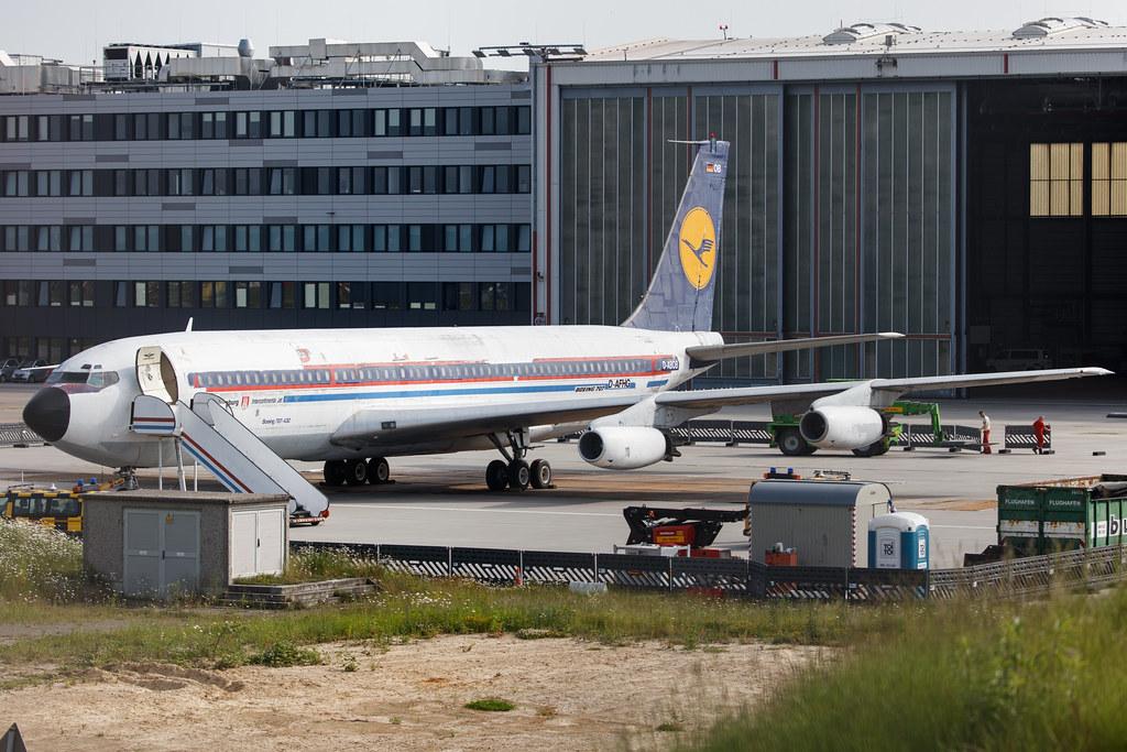 Hamburg Airport: Lufthansa (LH / DLH) | Boeing 707-430 B704 | D-ABOB/D-ABOD | MSN 17720