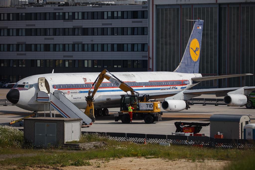 Hamburg Airport: Lufthansa (LH / DLH) | Boeing 707-430 B704 | D-ABOB/D-ABOD | MSN 17720