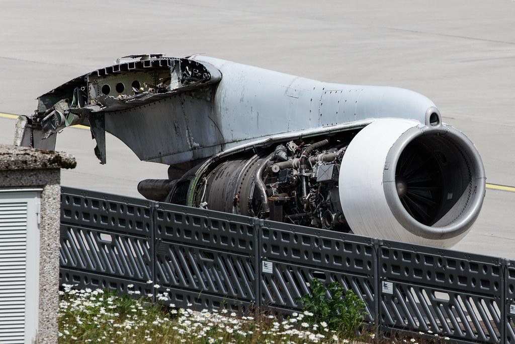 Hamburg Airport: Lufthansa (LH / DLH) | Boeing 707-430 B704 | D-ABOB | MSN 17720