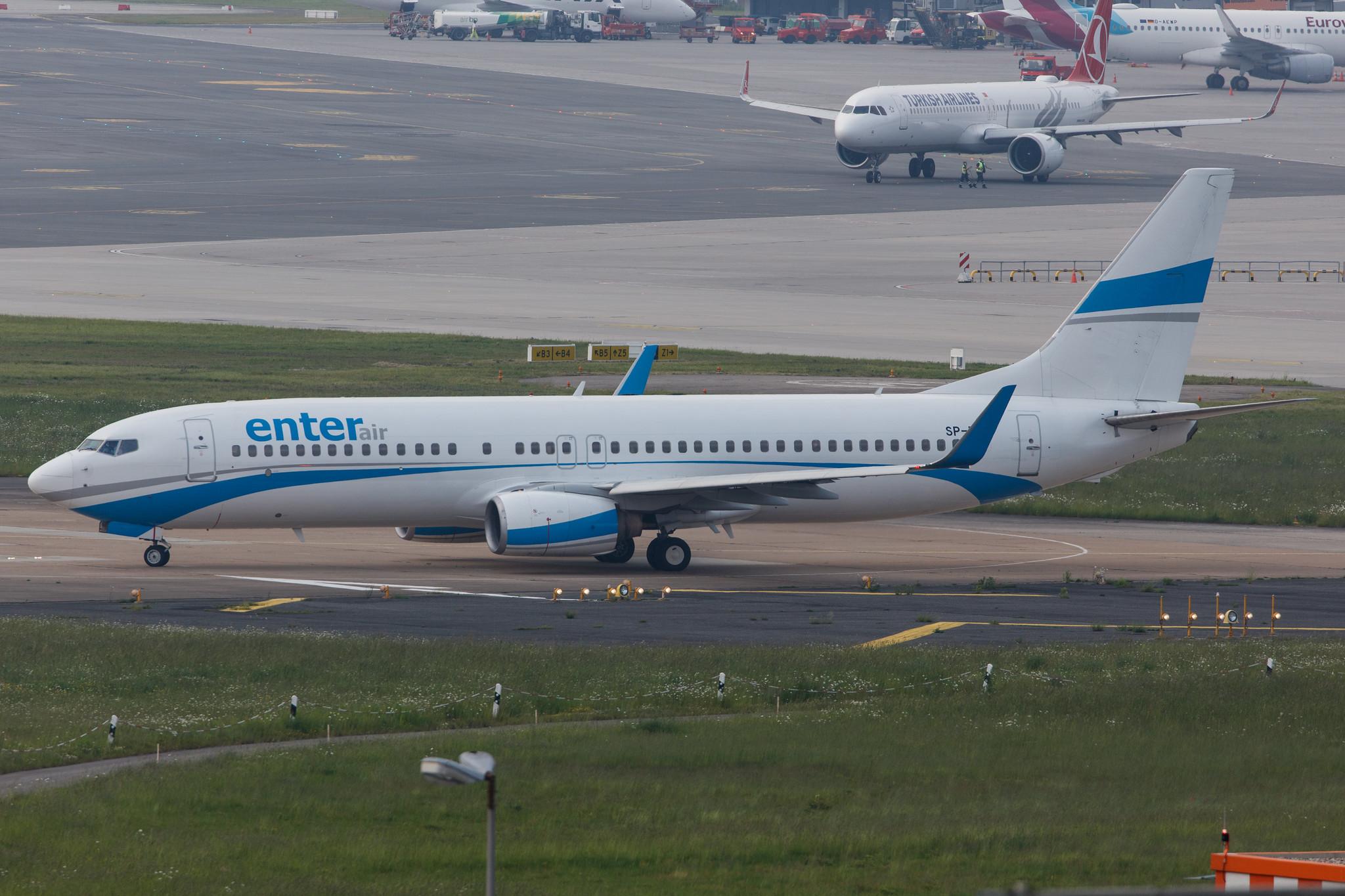 Hamburg Airport: Enter Air (E4 / ENT) |  Boeing 737-81M B738 | SP-ESH | MSN 35287